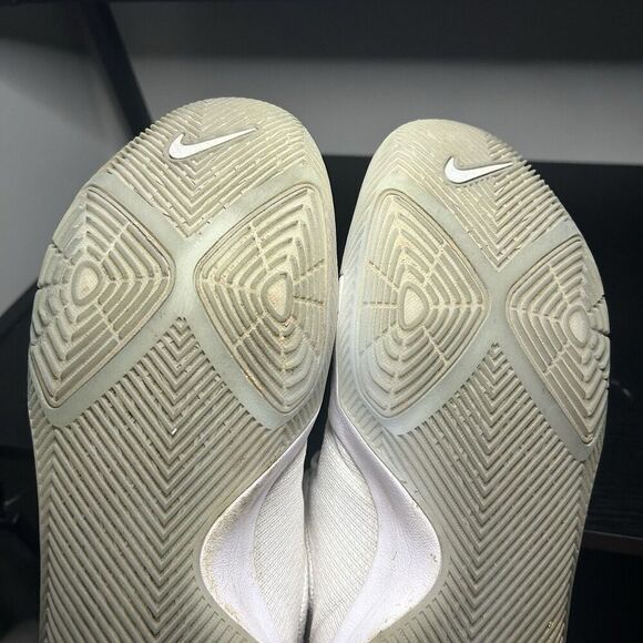 Nike Kyrie 3 White Chrome Silver Low Cut Mens Basketball 852395-103 Size 11.5 - Picture 13 of 15